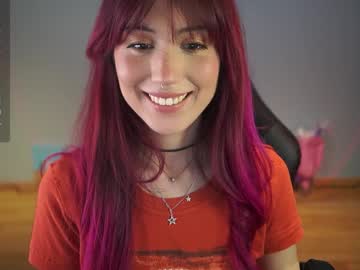 girl
        greeny_mat cam image #3316725