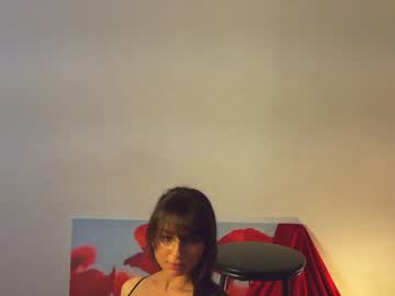 girl
        annesense cam image #1071223