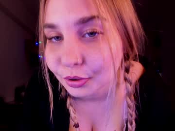 girl
        sweetmila1 cam image #3704933
