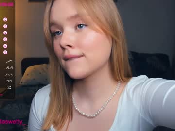 girl
        sun_shiiine cam image #1176278