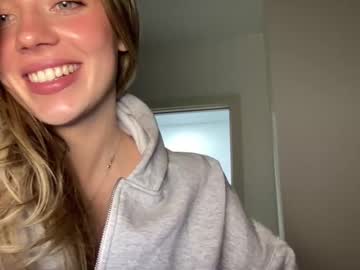 girl
        angel_from_sky cam image #4067319