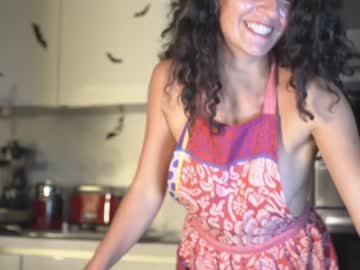 girl
        annareyle cam image #81795