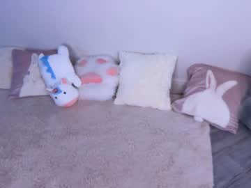girl
        canikissyou_ cam image #4577569
