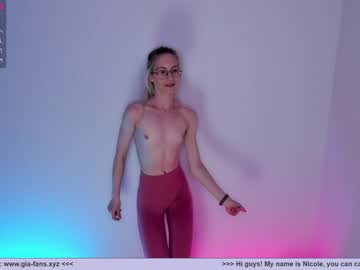 girl
        girl_i_am cam image #132212