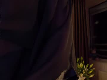 girl
        karrin cam image #2828658