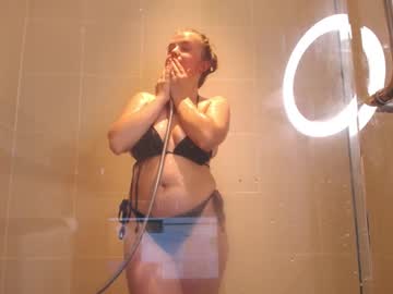 girl
        violaharris__ cam image #896109