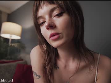 girl
        auddicted cam image #1031432