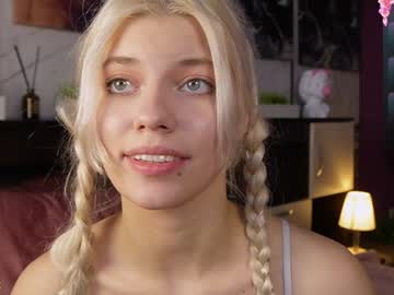 girl
        victoriabeverly cam image #3554856