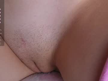 girl
        kittyloffe cam image #2886451
