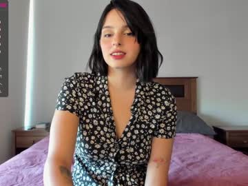 girl
        yourfreakygirl cam image #520756
