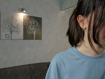 girl
        jolly_bell cam image #2875406