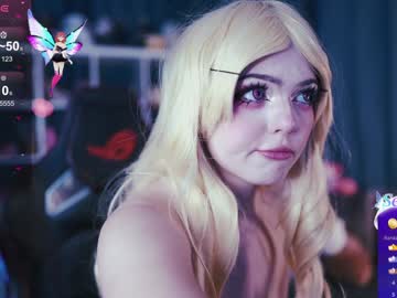 girl
        madnessalise cam image #4446289