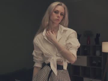 girl
        audreycarvin cam image #2411168