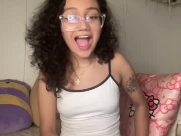 girl
        miaxrain cam image #4548981