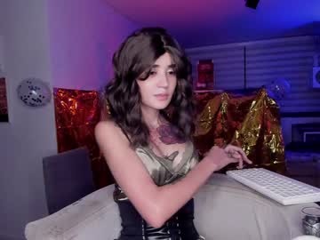girl
        lonelly_lolly98 cam image #3879114