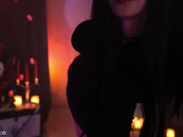 girl
        lettymoa cam image #3577104