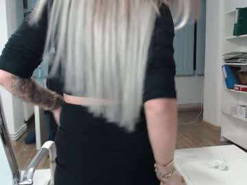 girl
        lettali cam image #428885