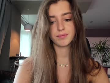 girl
        coy_amina_ cam image #18917
