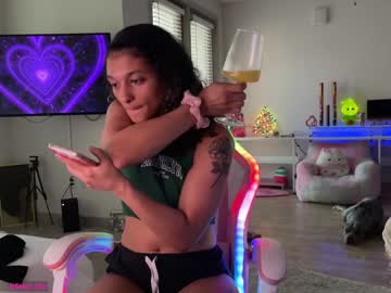 girl
        princess_cece cam image #3935255