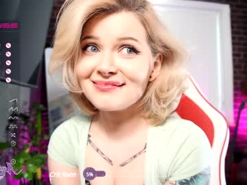 girl
        awondrr cam image #2716697