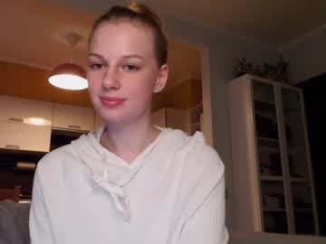 girl
        magic_couple13 cam image #874207