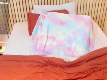 girl
        little_effy18 cam image #630836