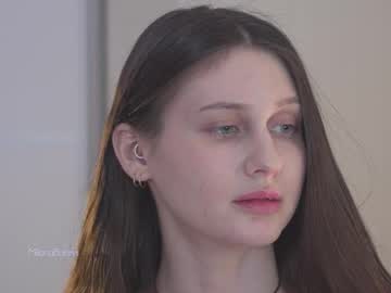 girl
        milanabaileys cam image #4073192