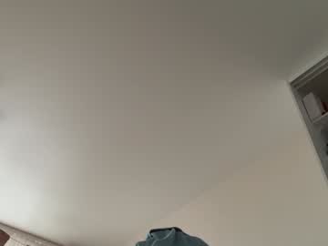 couple
        holydori cam image #3607631