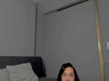 girl
        jenifferr_star cam image #4352232