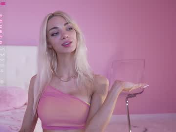 girl
        bunnydollstella cam image #1219437
