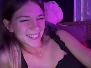 girl
        oliviahansleyy cam image #3979713