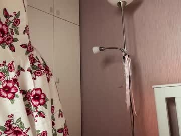 girl
        miss_sweetdream cam image #2154754