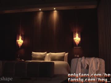 girl
        heyhorny_cb cam image #2400436