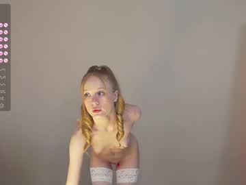 girl
        cute_shine_babe cam image #2428548