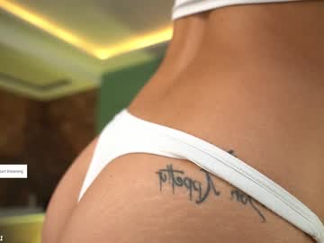 girl
        ashley_jones9 cam image #3949066