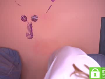 girl
        telladreamer_ cam image #3209909