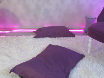 girl
        angelina_new cam image #2069328