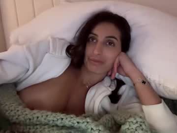 girl
        camiliakxoxo cam image #4070526