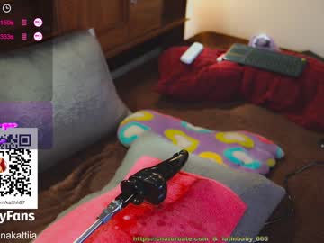 girl
        latinbaby_666 cam image #1987678
