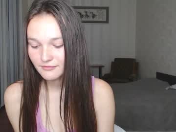 girl
        real_nature cam image #1812864
