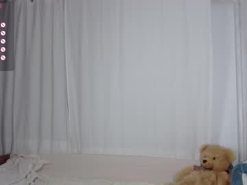 girl
        betty_perez cam image #2429727