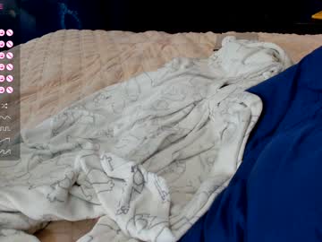 girl
        sweetteets24 cam image #4442911