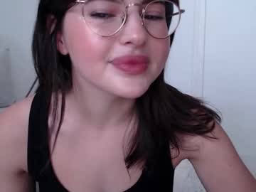 girl
        playnofuckinggames cam image #2736099