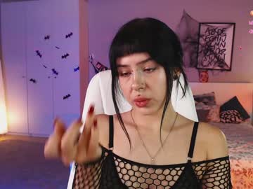 girl
        eliza_benet cam image #3550873