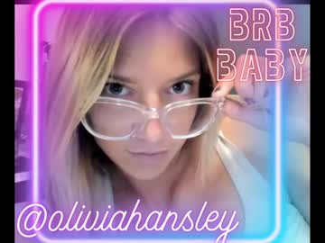 girl
        oliviahansleyy cam image #3247480