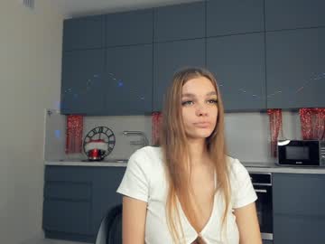 girl
        jeancoopera cam image #2037071