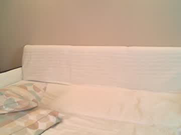 couple
        peachcreamcouple cam image #2034167