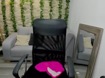 girl
        rosetaylorla cam image #1067113