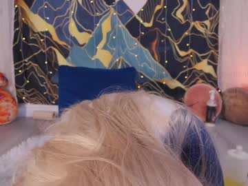 girl
        mollyflwers cam image #4528187