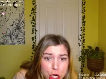 girl
        skybella_ cam image #3574733